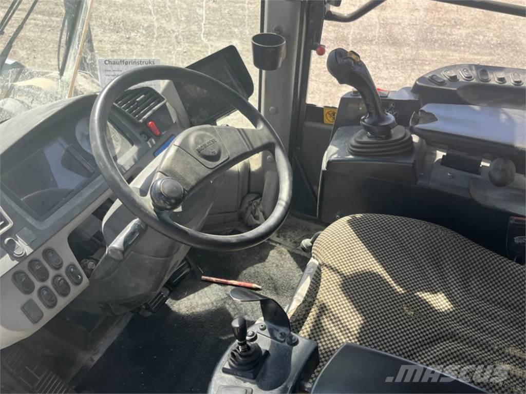 Komatsu WA470-7 Naudoti ratiniai krautuvai