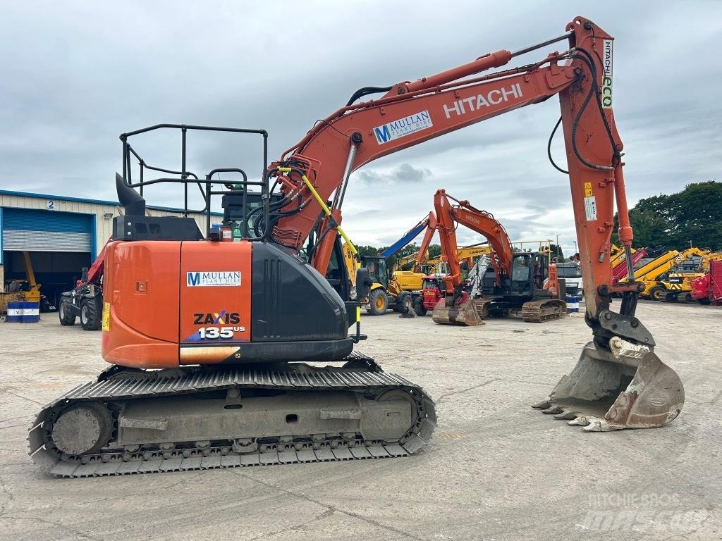 Hitachi ZX135 US-6 Vikšriniai ekskavatoriai