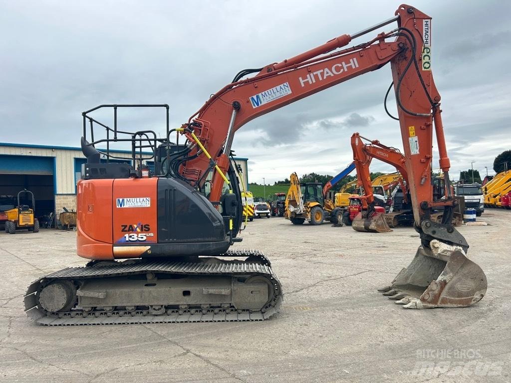 Hitachi ZX135 US-6 Vikšriniai ekskavatoriai