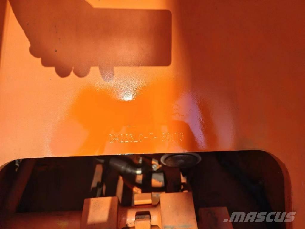 Doosan DH225LC-7 Vikšriniai ekskavatoriai