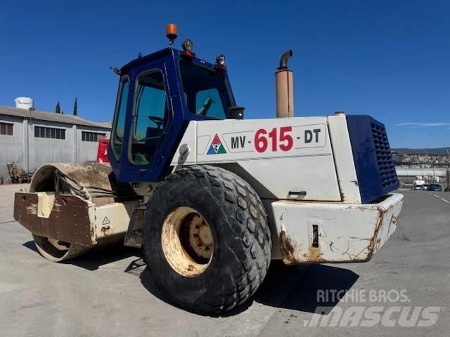  COMPACTOR MV 615 DT Gruntiniai volai