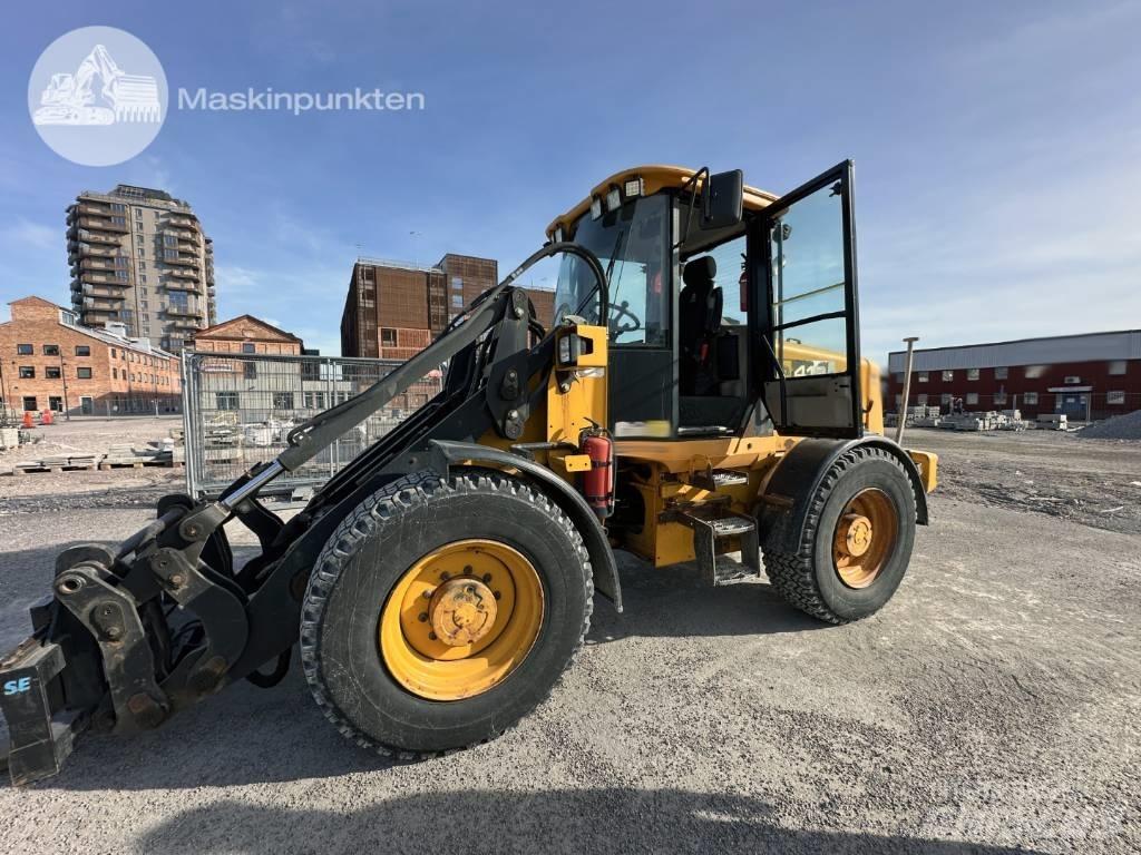 JCB 412 S Naudoti ratiniai krautuvai