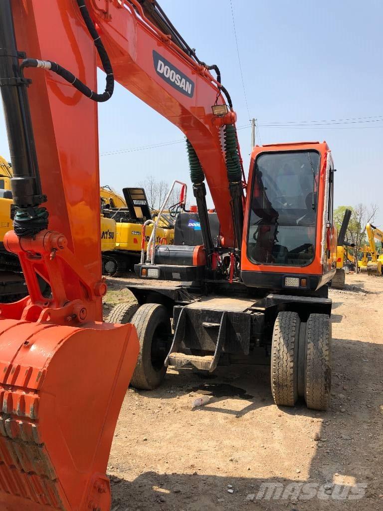 Doosan DX150W Ratiniai ekskavatoriai