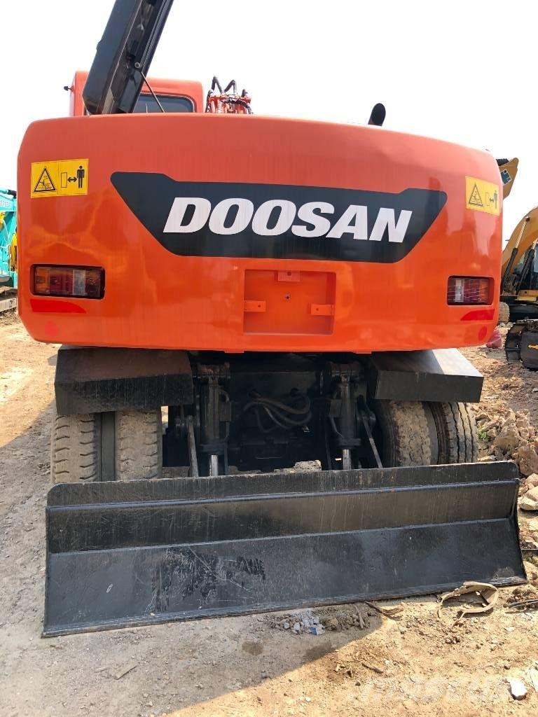 Doosan DX150W Ratiniai ekskavatoriai