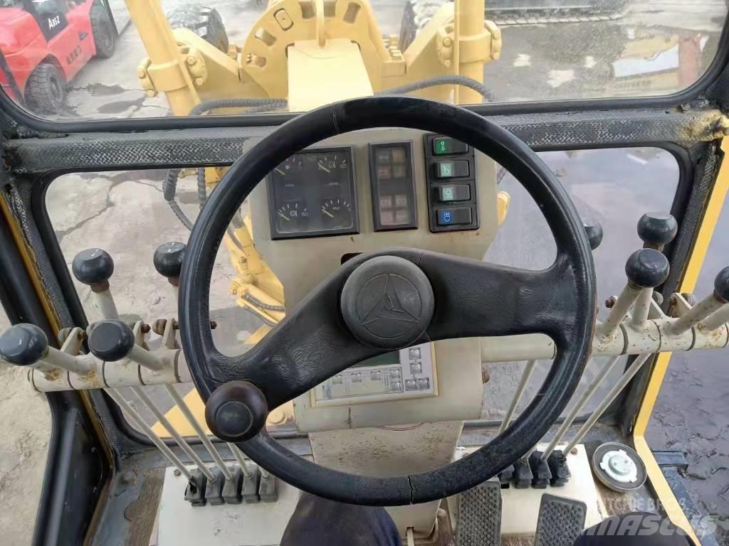 CAT 12 G Greideriai