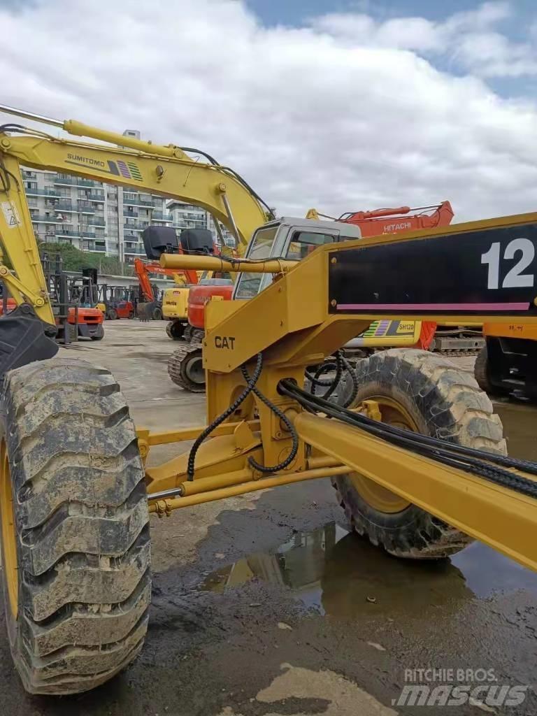 CAT 12 G Greideriai
