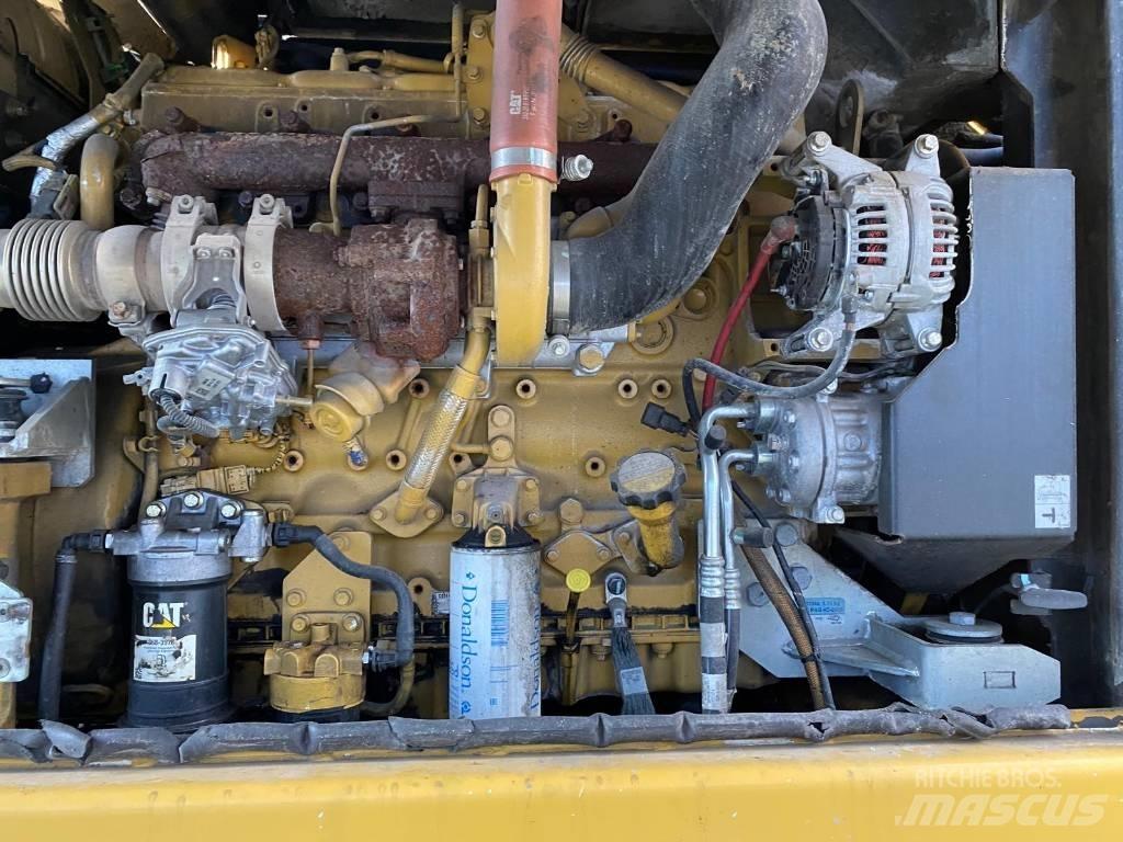 CAT MH3022 Atliekų / pramoniniai krautuvai