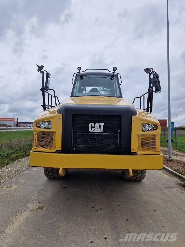 CAT 735C2 Karjeriniai savivarčiai