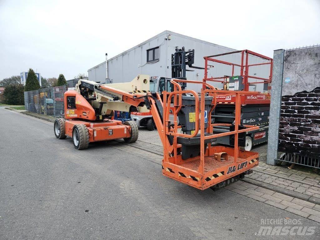 JLG M 450 AJ Alkūniniai keltuvai