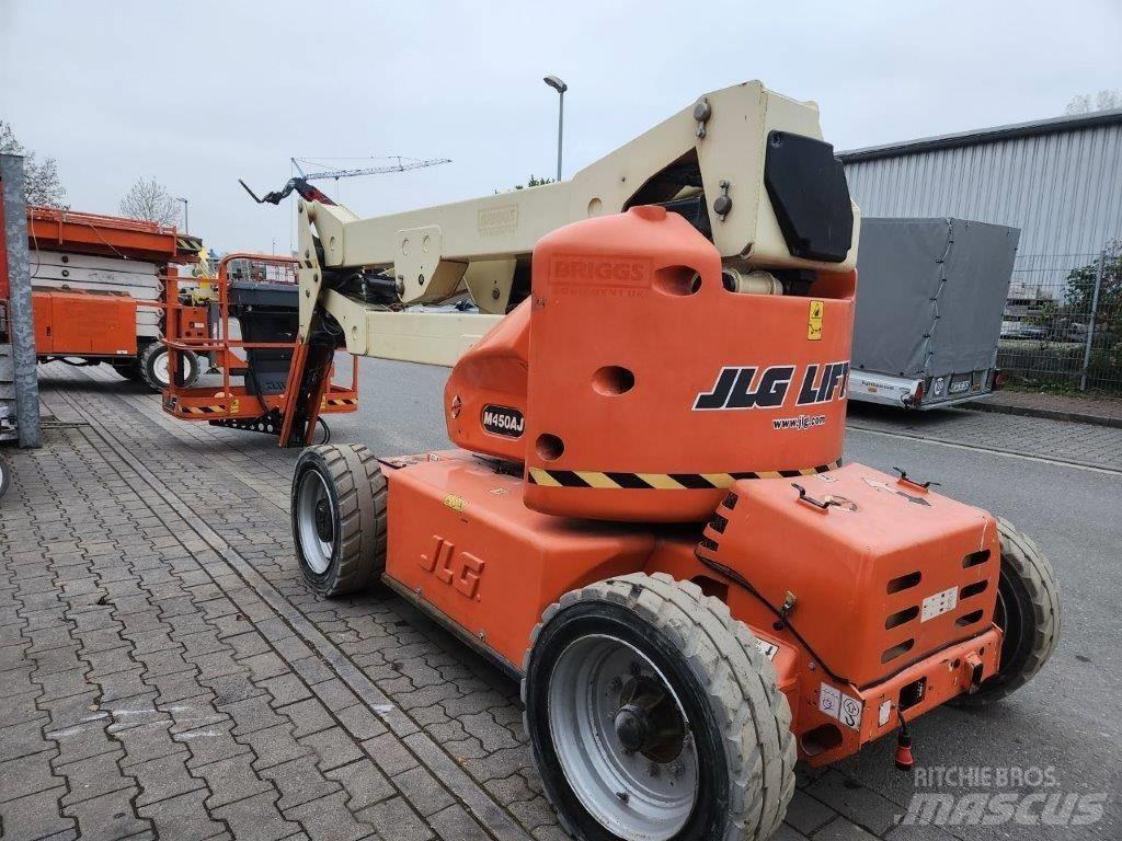 JLG M 450 AJ Alkūniniai keltuvai