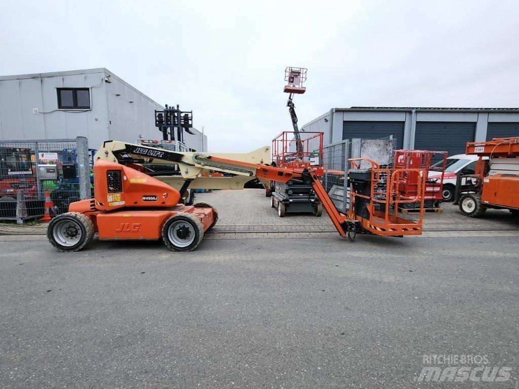 JLG M 450 AJ Alkūniniai keltuvai