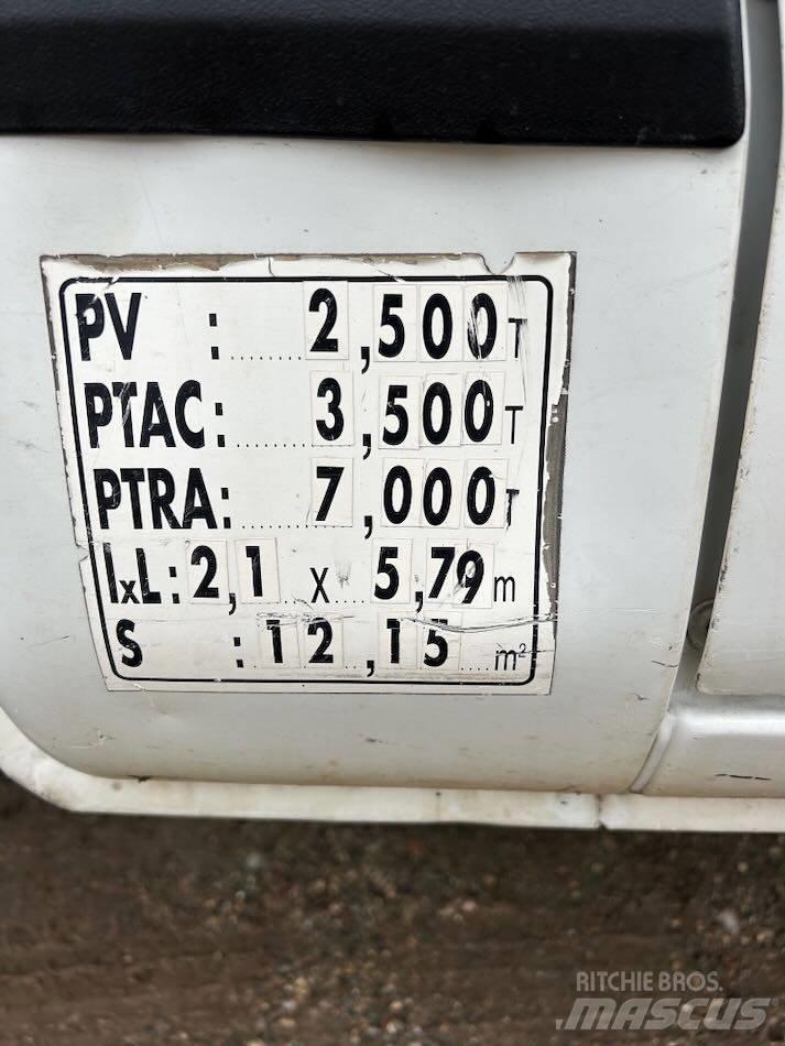 Iveco 35C 11 Krovininiai furgonai