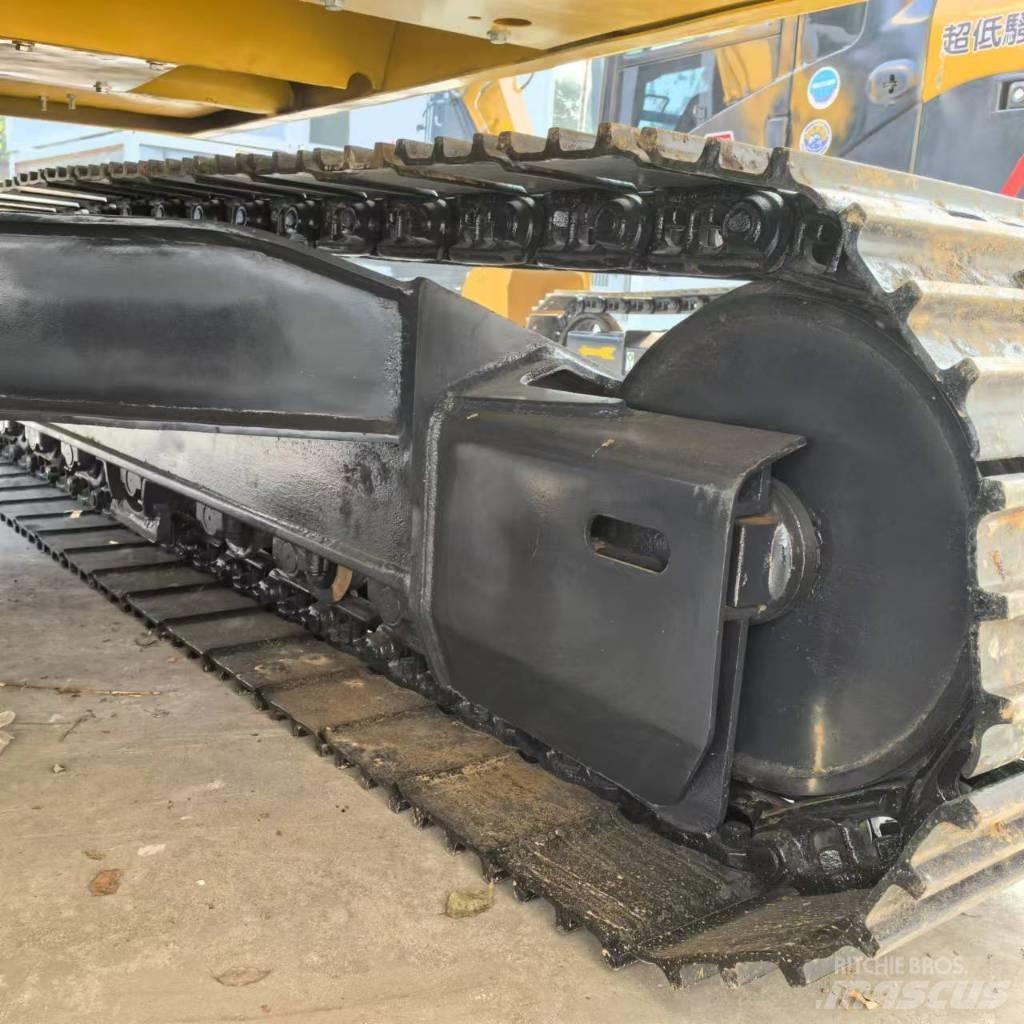 Komatsu PC130-7 Vikšriniai ekskavatoriai