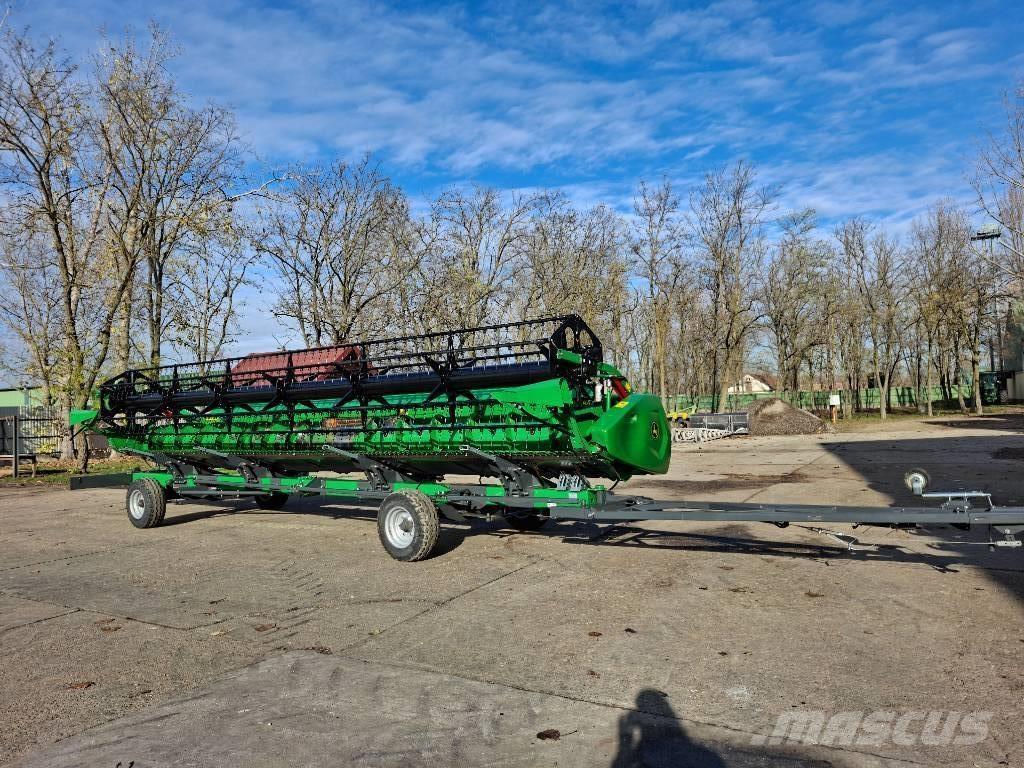 John Deere S7 900 Derliaus nuėmimo kombainai