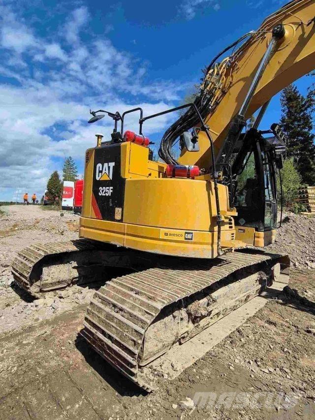 CAT 325FLCR Vikšriniai ekskavatoriai