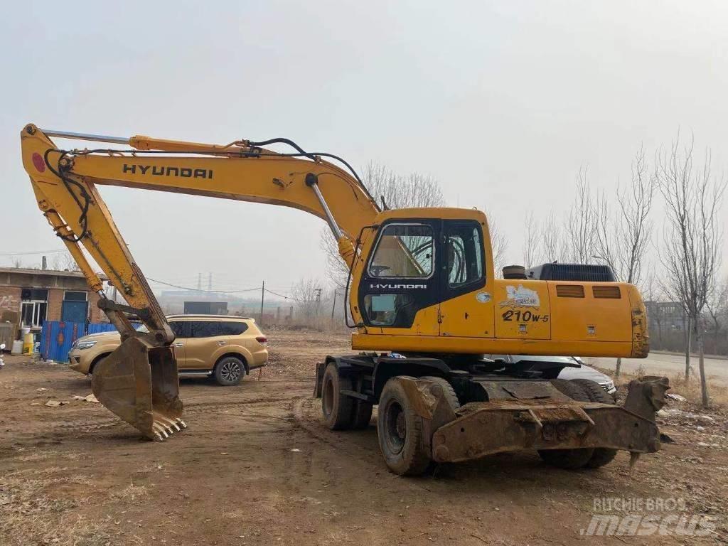 Hyundai R210WD Ratiniai ekskavatoriai