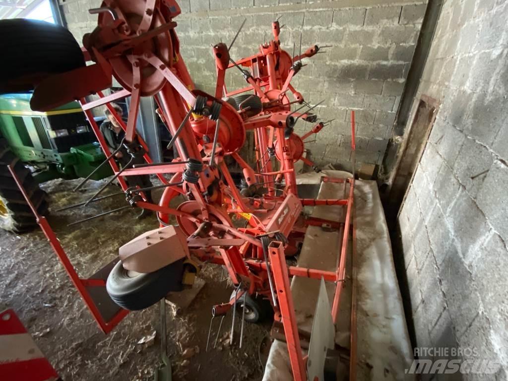 Kuhn Gf7601MH Šieno grėbliai ir vartytuvai