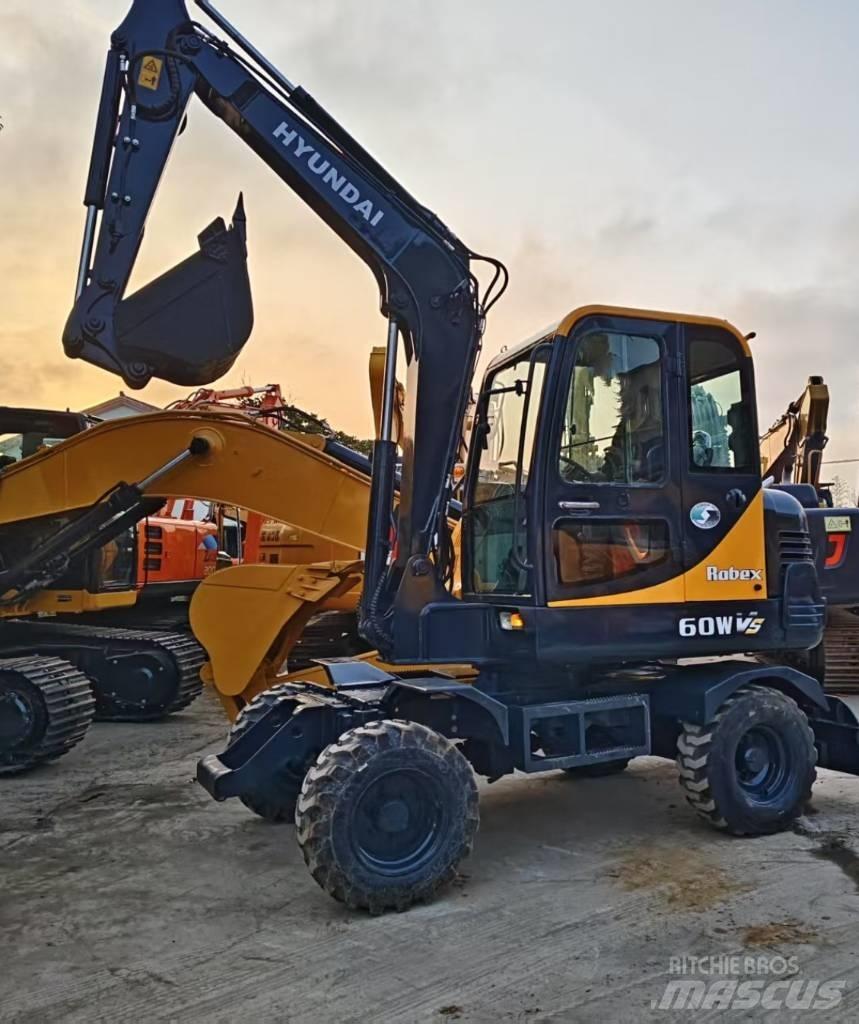 Hyundai 60 W Ratiniai ekskavatoriai