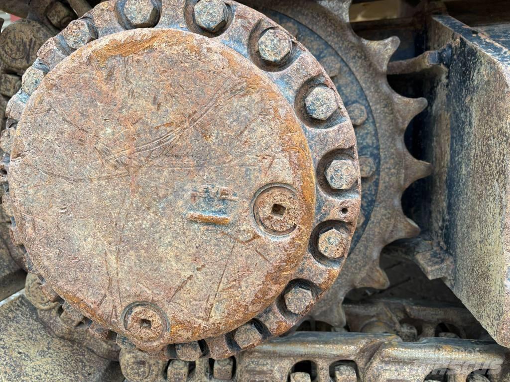 CAT 330 Vikšriniai ekskavatoriai