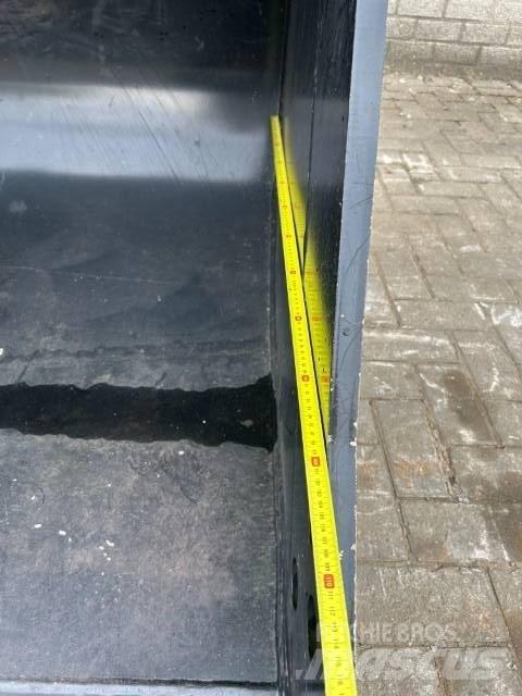 CAT Tanden bak CW 30 Kaušai