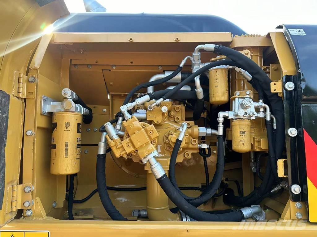 CAT 330 D Vikšriniai ekskavatoriai