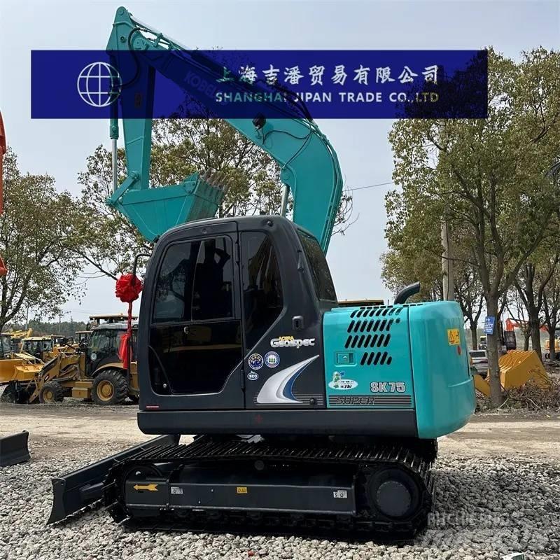 Kobelco SK 75 Vidutinės galios ekskavatoriai 7-12 t