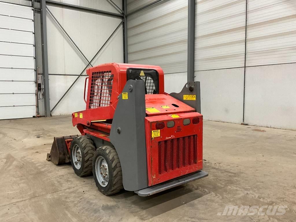 Gehl 3840 Krautuvai su šoniniu pasukimu