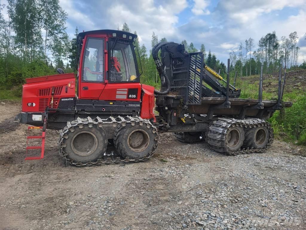 Komatsu 835 Naudoti miškovežiai (Forvarderiai)