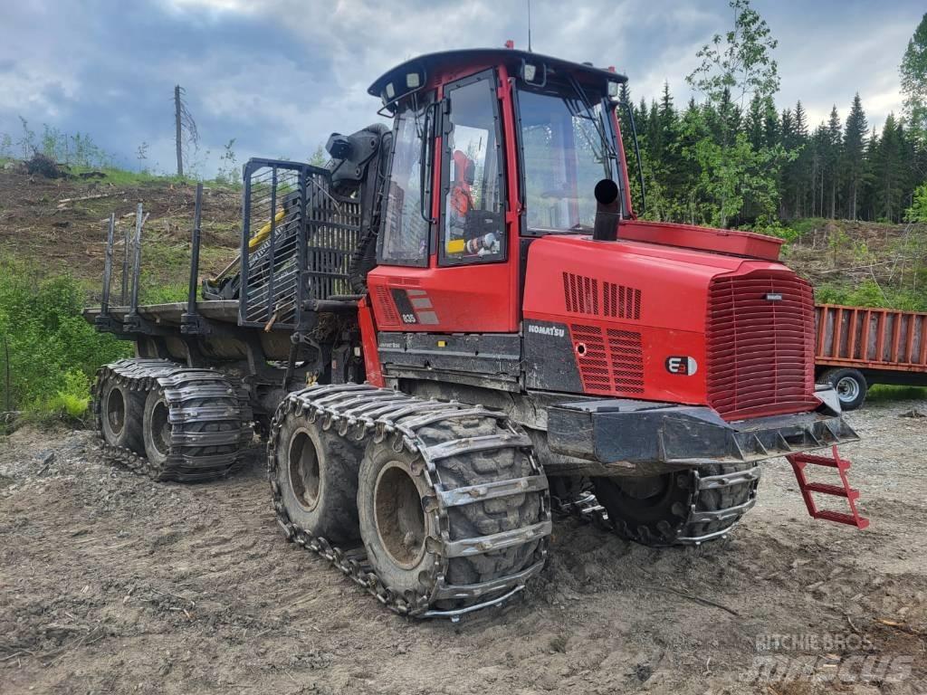 Komatsu 835 Naudoti miškovežiai (Forvarderiai)