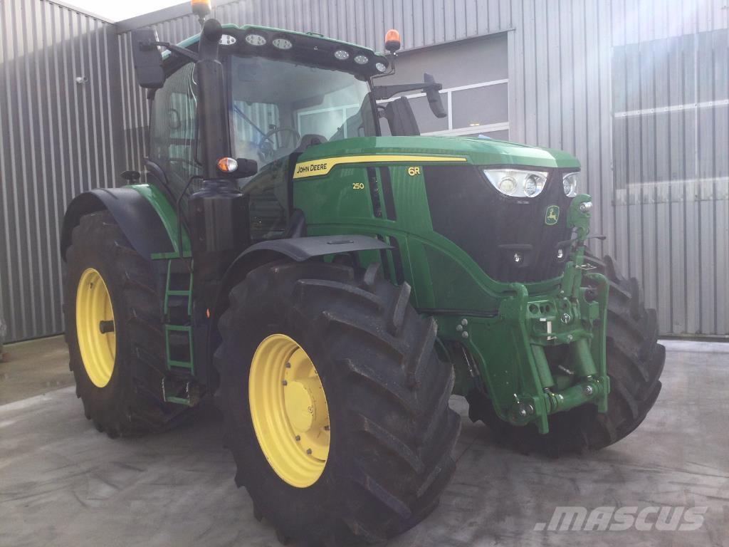 John Deere 6R250 Traktoriai