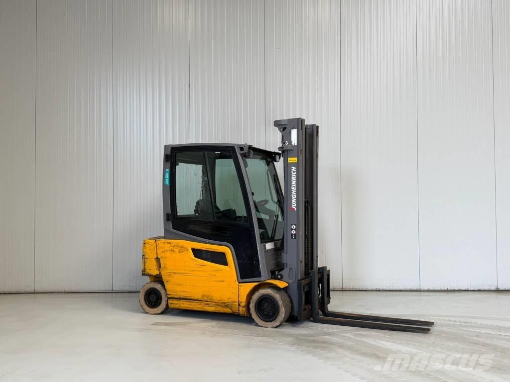 Jungheinrich EFG320 Elektriniai šakiniai krautuvai