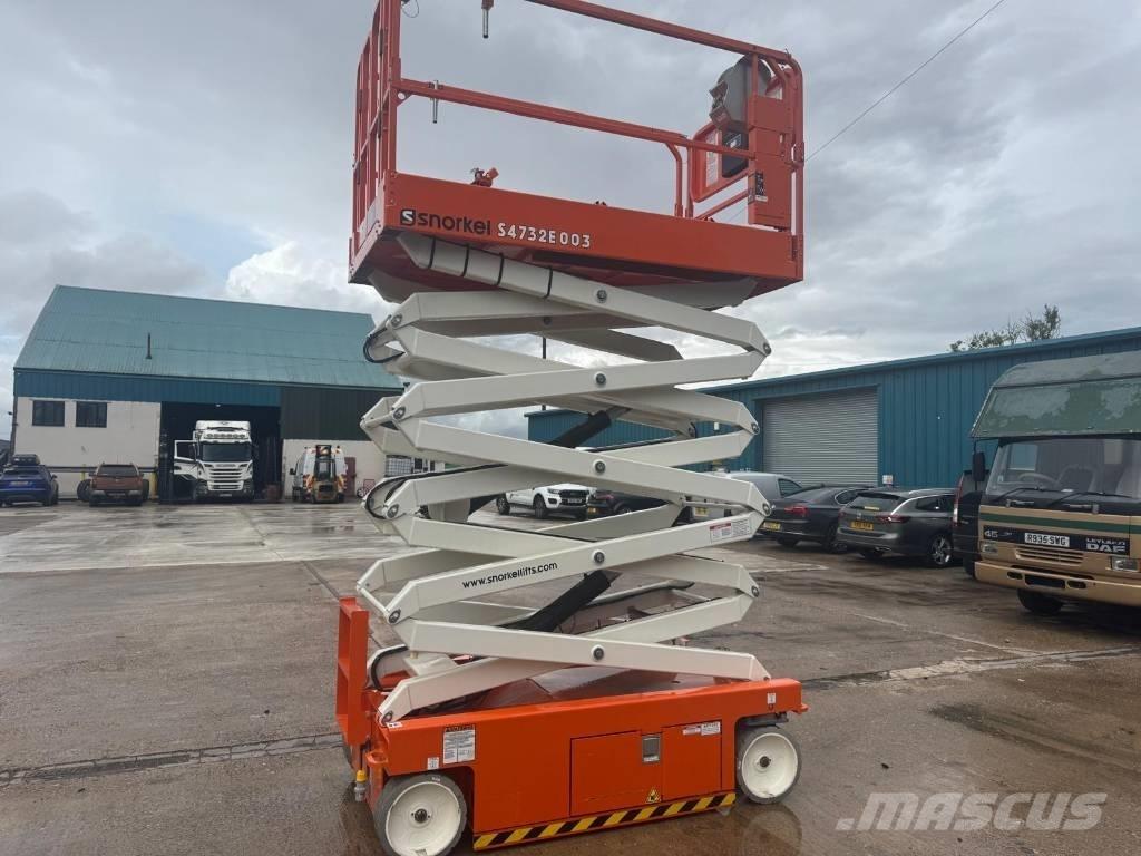Snorkel S 4732 E Žirkliniai keltuvai