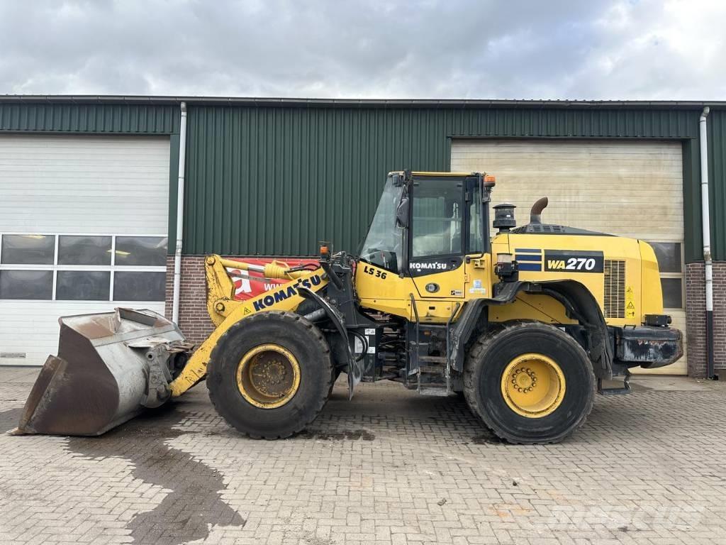 Komatsu WA270 8 Naudoti ratiniai krautuvai