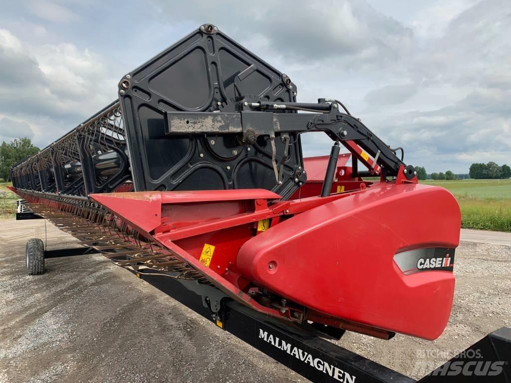 Case IH 3050 Derliaus nuėmimo kombainų galvos