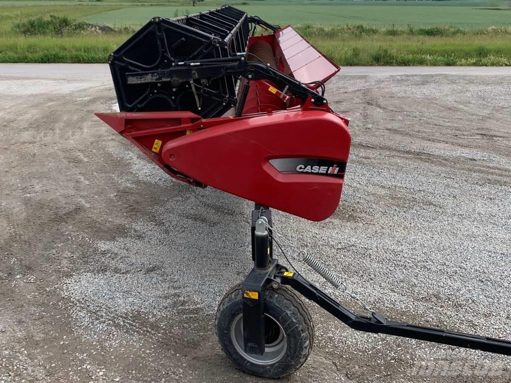 Case IH 3050 Derliaus nuėmimo kombainų galvos