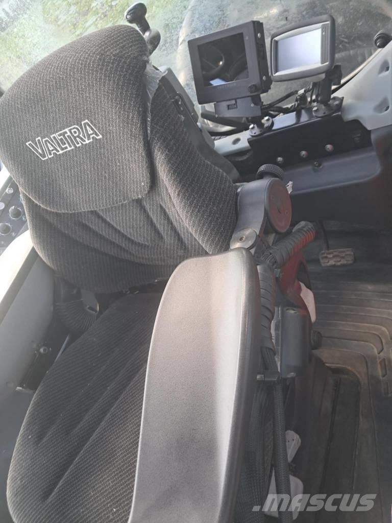 Valtra T 174 Miško technika (Harvesteriai)