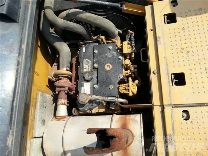CAT 315 D Vikšriniai ekskavatoriai