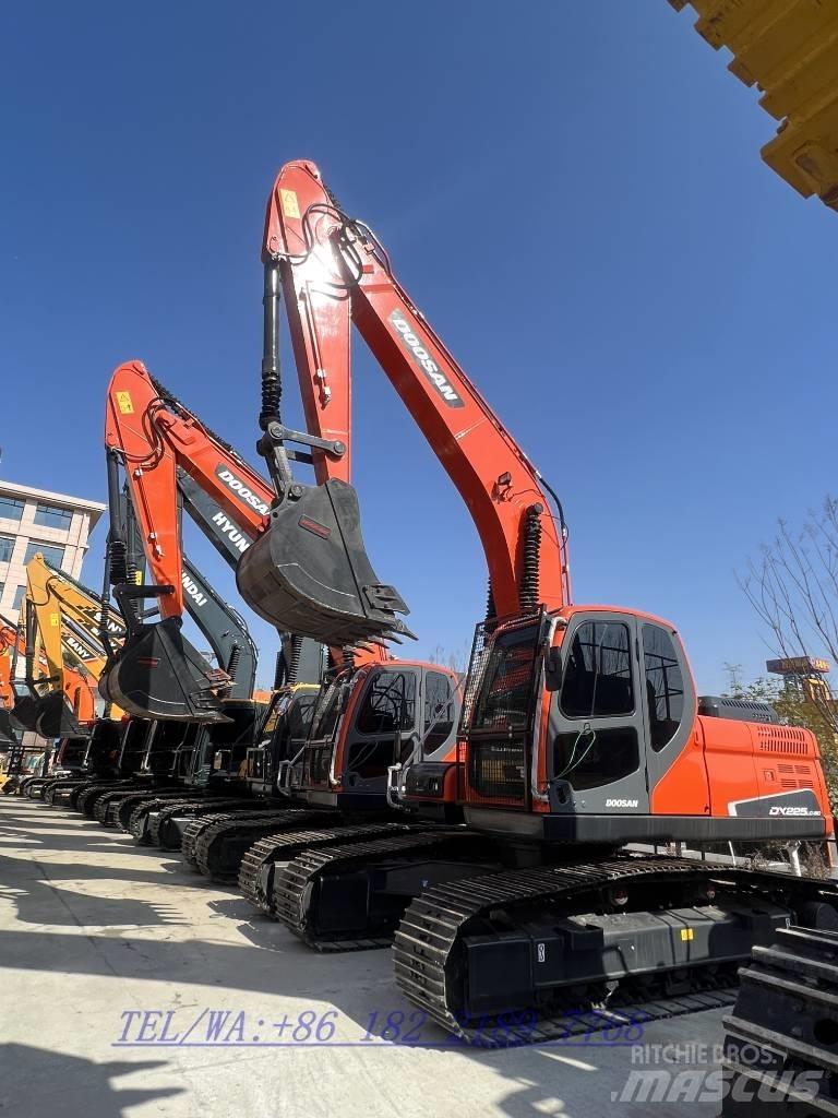 Doosan DX225 Vikšriniai ekskavatoriai