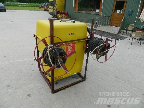 H-610 600 Prikabinami purkštuvai