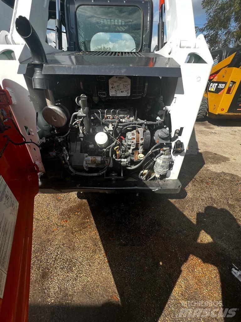Bobcat S510 Krautuvai su šoniniu pasukimu