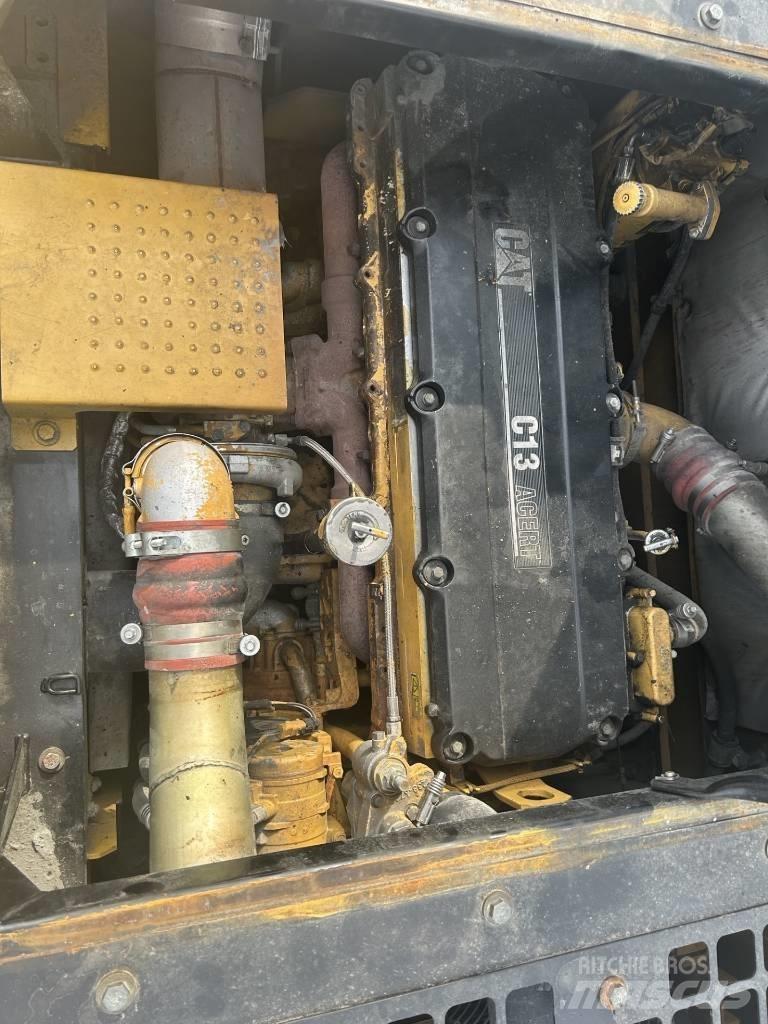CAT 345 C L Vikšriniai ekskavatoriai