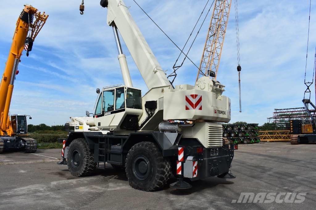 Terex A 600 Neapdoroto reljefo kranai