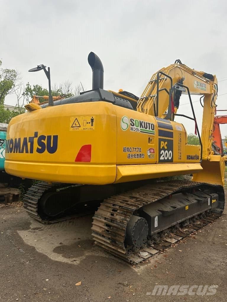 Komatsu PC 200-8 Vikšriniai ekskavatoriai