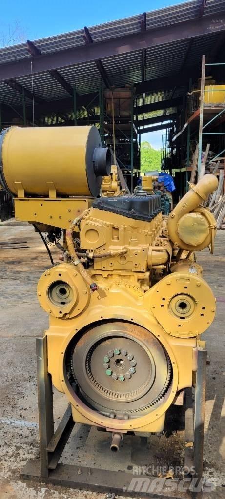 CAT 740 B Karjeriniai savivarčiai
