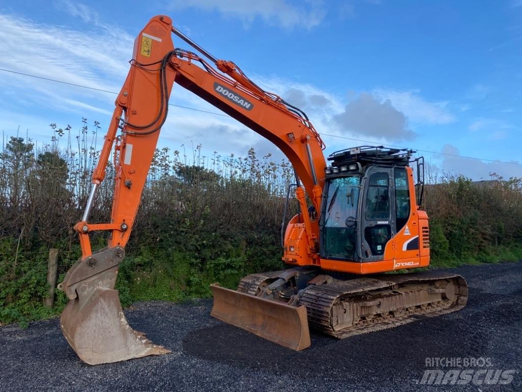Doosan DX 140 LCR-3 Vikšriniai ekskavatoriai