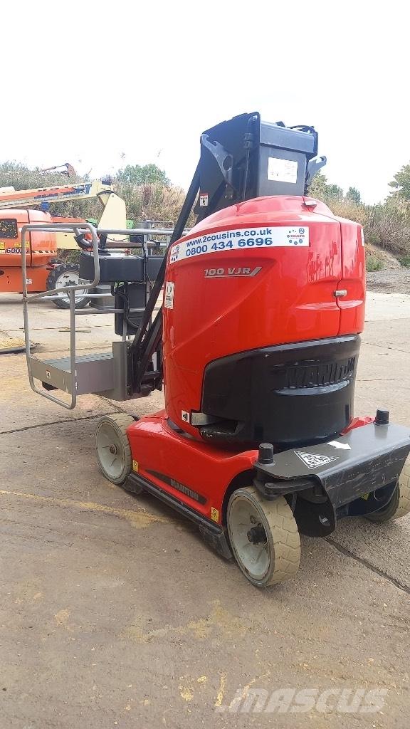 Manitou 100 VJR Vertikalūs stiebiniai keltuvai
