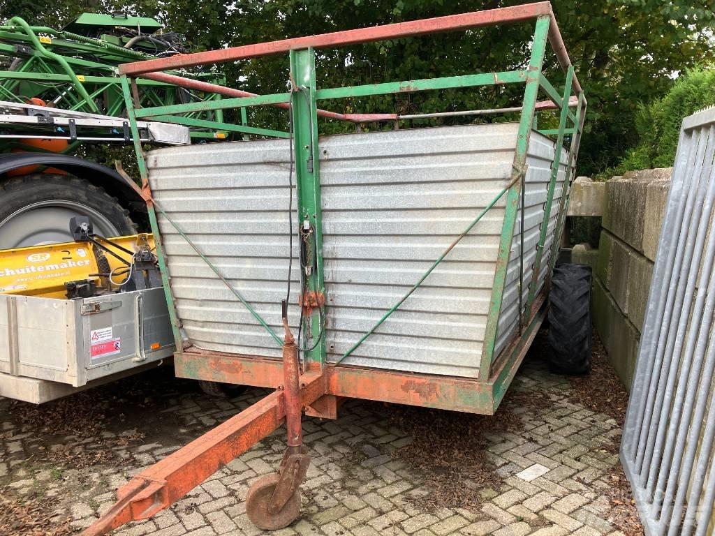 Veewagen  Gyvulių pervežimo priekabos