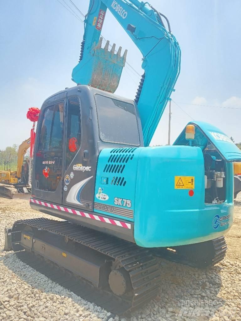 Kobelco sk75-8 Vikšriniai ekskavatoriai