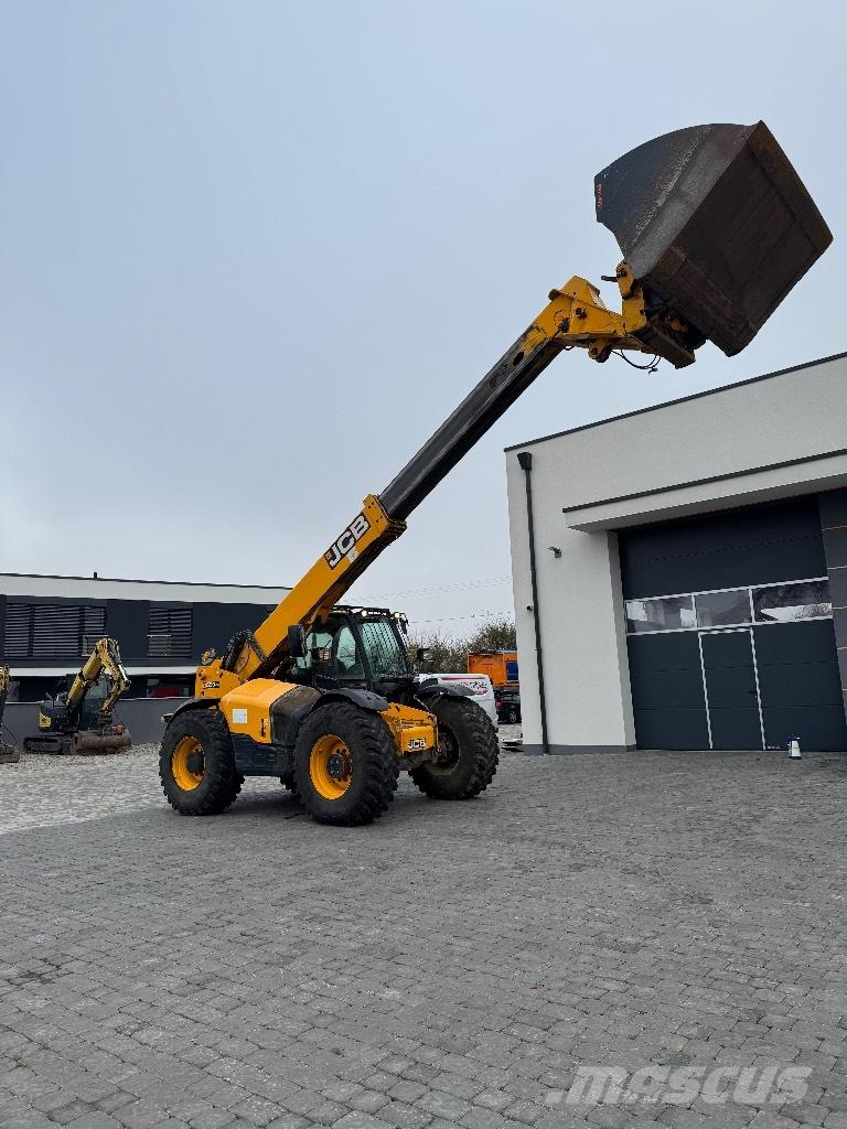 JCB 560-80 Teleskopiniai krautuvai žemės ūkiui
