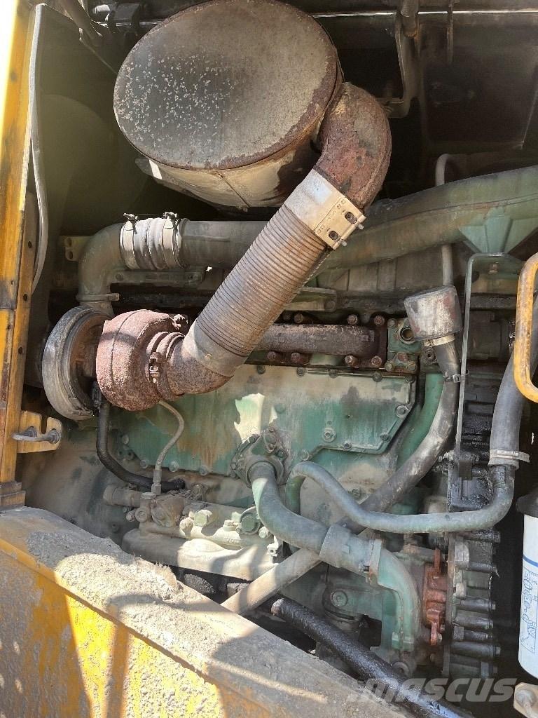 Volvo L180F Naudoti ratiniai krautuvai